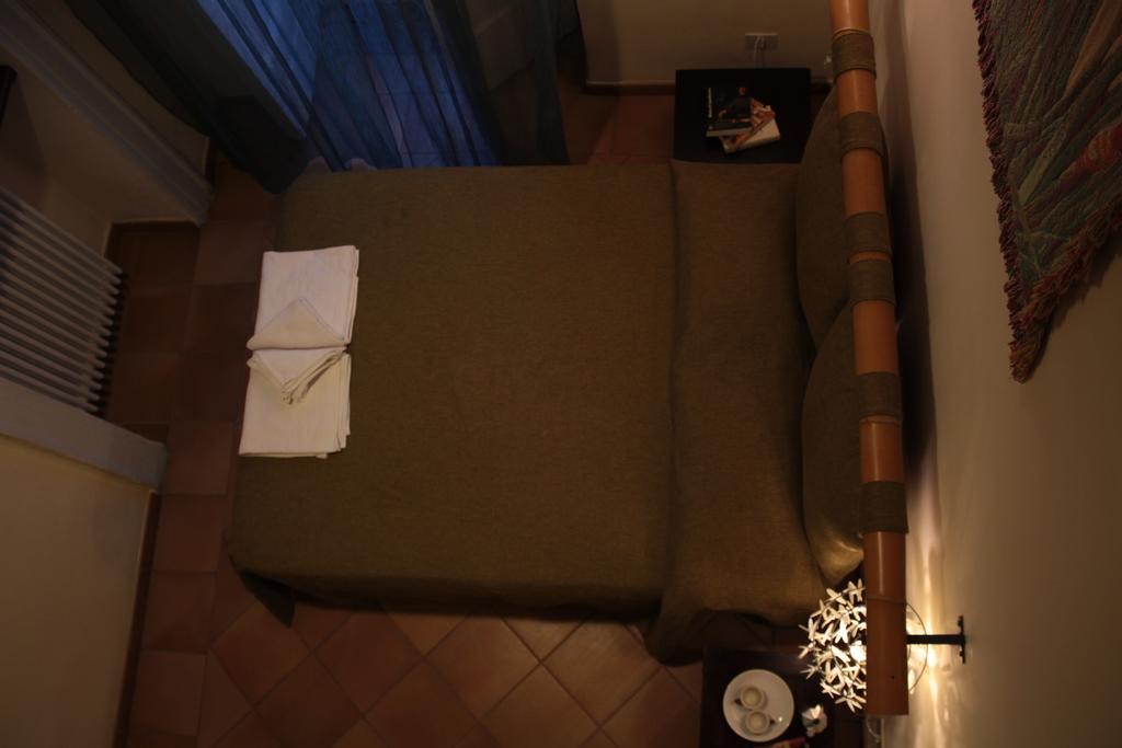 Dimora Dei Giganti Bed & Breakfast Naples Room photo