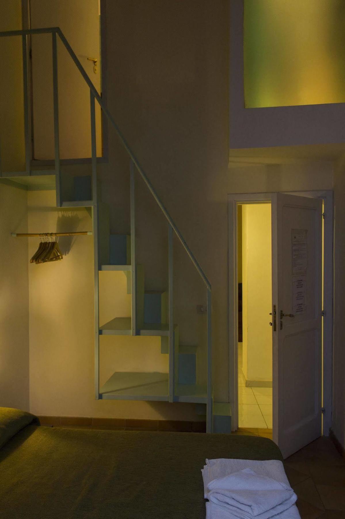 Dimora Dei Giganti Bed & Breakfast Naples Exterior photo
