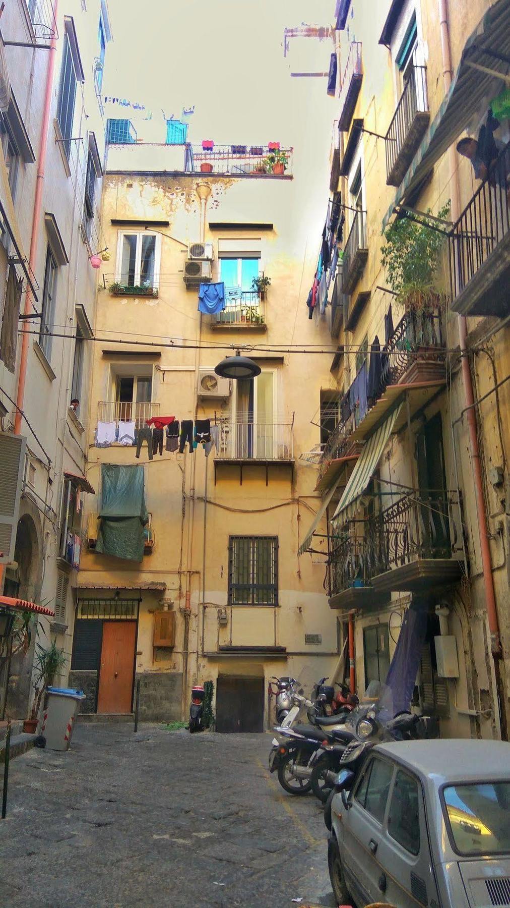 Dimora Dei Giganti Bed & Breakfast Naples Exterior photo